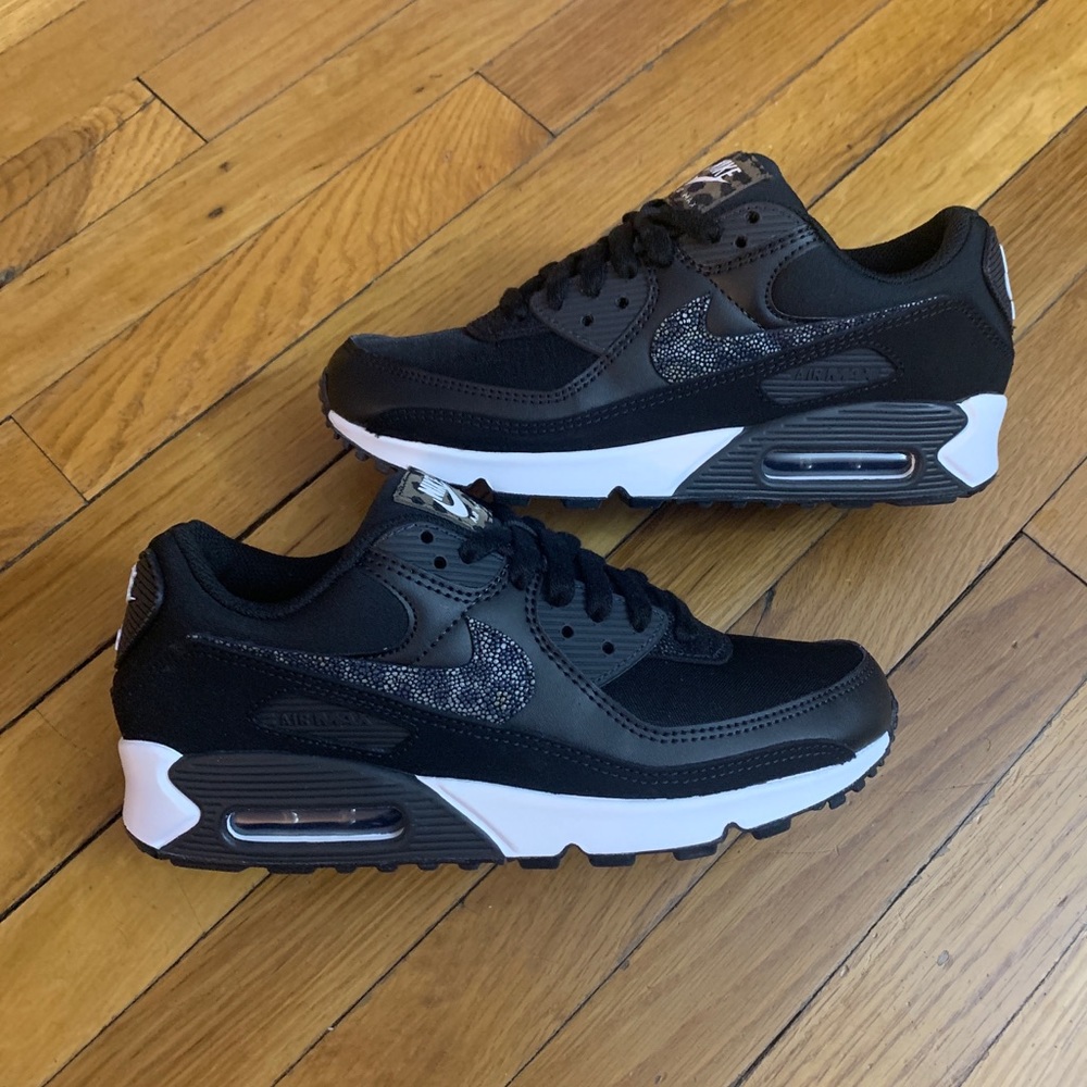 Nike Air Max 90 SE Black White Safari CV8824-001 Women's Size 8 - 10